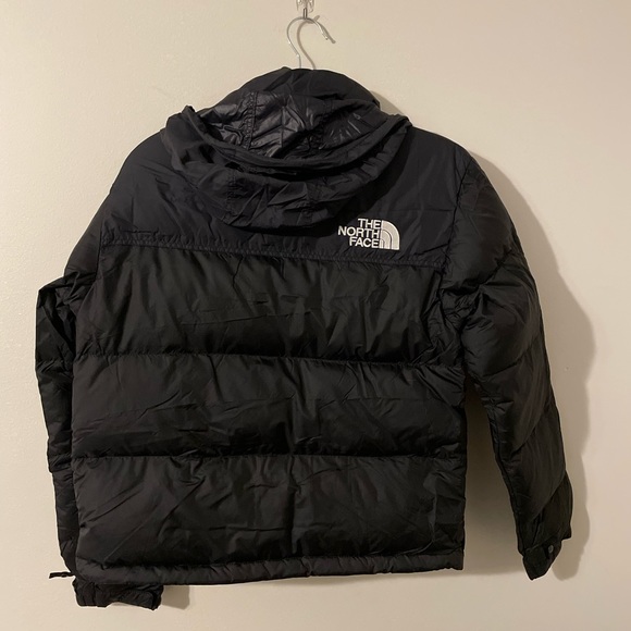 The North Face 700 Nuptse Puffer Jacket - Picture 4 of 4